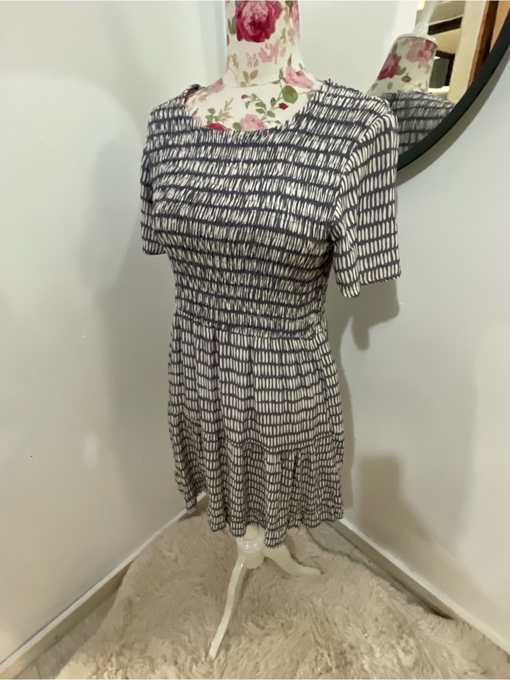 La Provenza Smocked Dress Gray White Dash Pattern Ruffle Tiered Short Sleeve L
